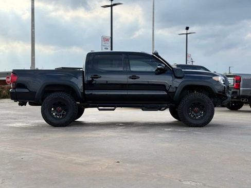 Used 2019 Toyota Tacoma TRD Pro image 6