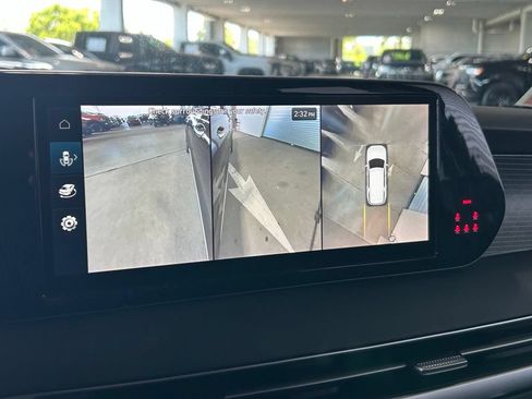 Used 2024 Hyundai Palisade Limited FWD image 24