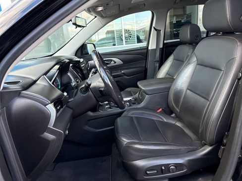 Used 2021 Chevrolet Traverse RS image 21