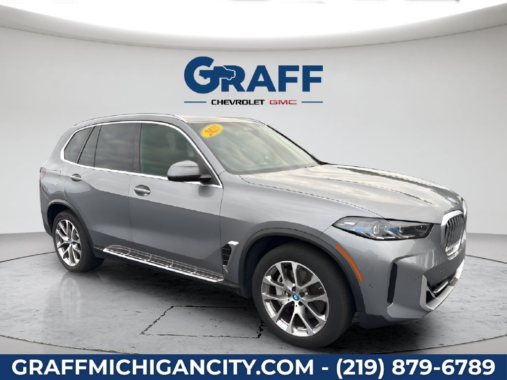 Used 2025 BMW X5 xDrive50e AWD/4WD image 10
