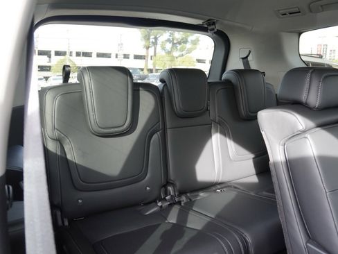 New 2026 Nissan Armada SV image 21