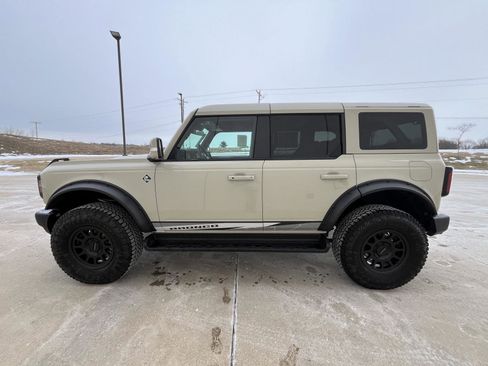 New 2025 Ford Bronco Outer Banks AWD/4WD image 11