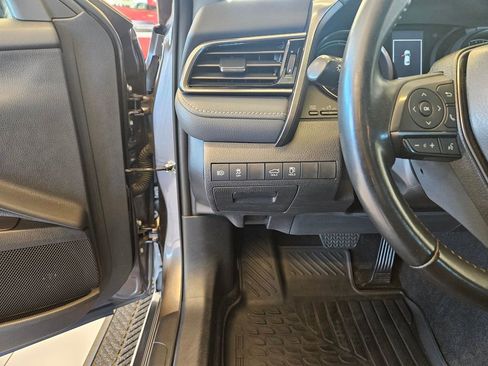 Used 2022 Toyota Camry SE image 16