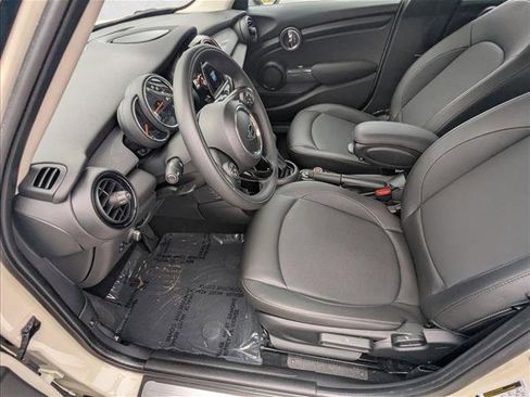 Used 2019 MINI Cooper 4-Door Hardtop image 15