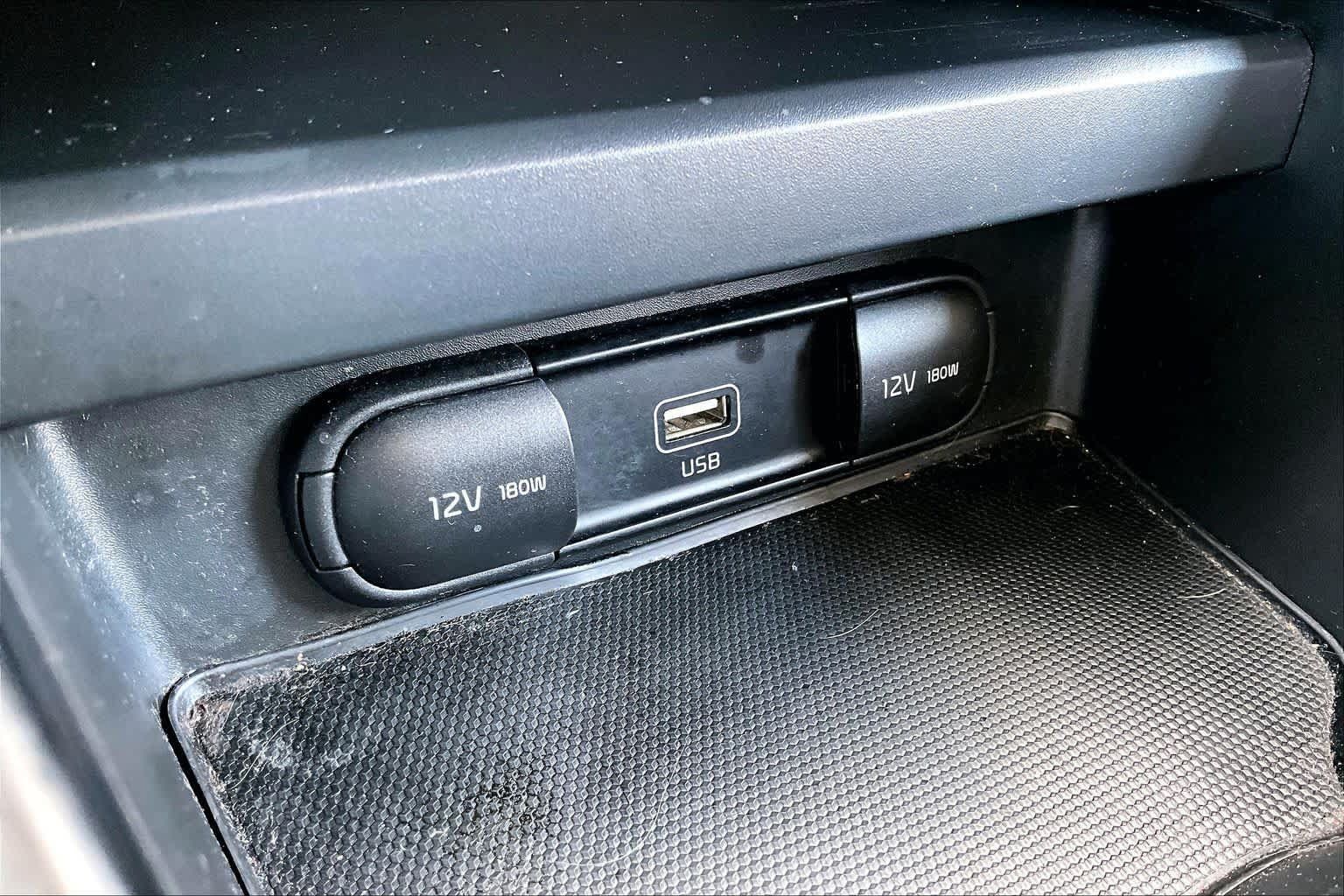Used 2020 Kia Soul LX FWD image 34