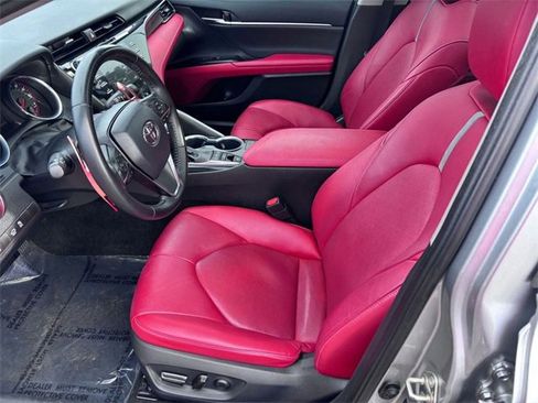 Used 2020 Toyota Camry XSE image 11