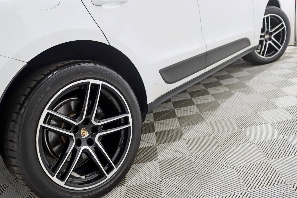 Used 2021 Porsche Macan AWD/4WD image 11