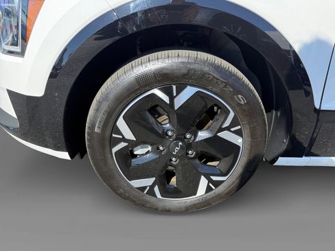 Used 2024 Kia Niro Wind FWD image 9