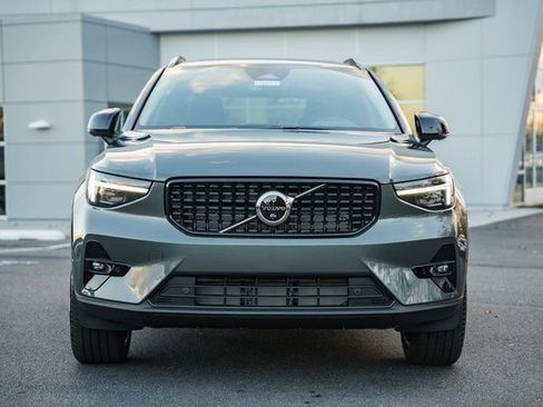 New 2026 Volvo XC40 B5 Ultra w/ Protection Package Premier image 2