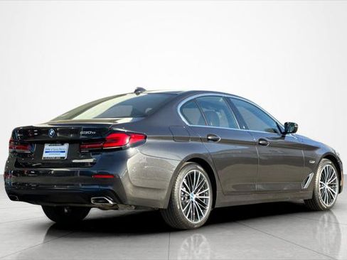 Used 2023 BMW 530e xDrive w/ Convenience Package image 5