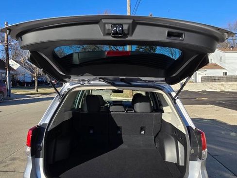 Used 2023 Subaru Forester Premium image 22