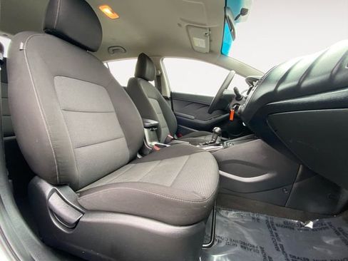 Used 2018 Kia Forte LX image 15