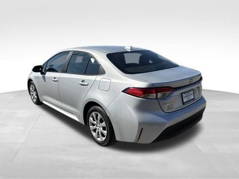 Used 2024 Toyota Corolla LE FWD image 11