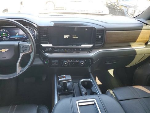 Used 2022 Chevrolet Silverado 1500 High Country w/ High Country Premium Package image 14