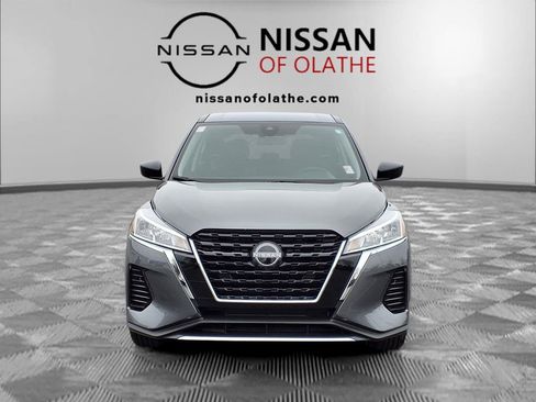 Certified 2025 Nissan Kicks Play S image 29
