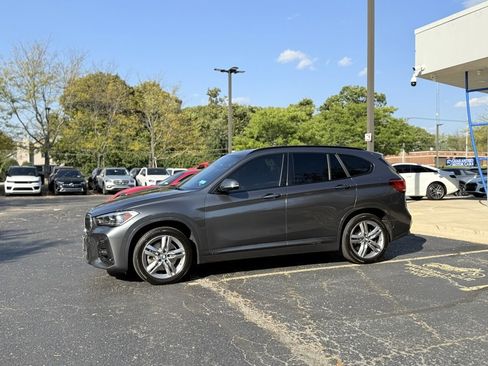 Used 2021 BMW X1 xDrive28i w/ M Sport Package image 4