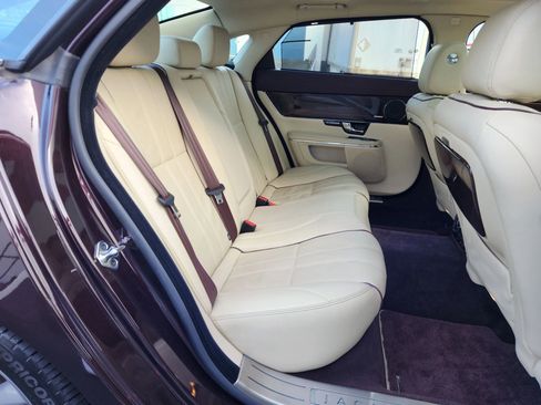 Used 2011 Jaguar XJ L Supersport image 24