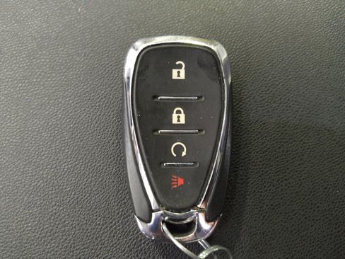 Used 2021 Chevrolet Equinox LS AWD/4WD image 32