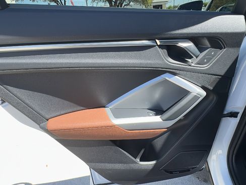 Used 2025 Audi Q3 2.0T Premium Plus w/ Premium Plus Package image 16