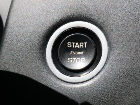 Used 2021 Land Rover Discovery Sport SE AWD/4WD image 12