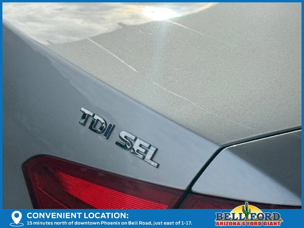 Used 2014 Volkswagen Passat TDI SEL Premium FWD image 9