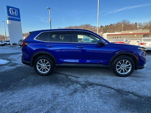 Used 2023 Honda CR-V EX image 3