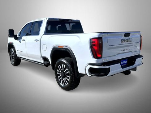 Used 2024 GMC Sierra 2500 Denali Ultimate AWD/4WD image 7