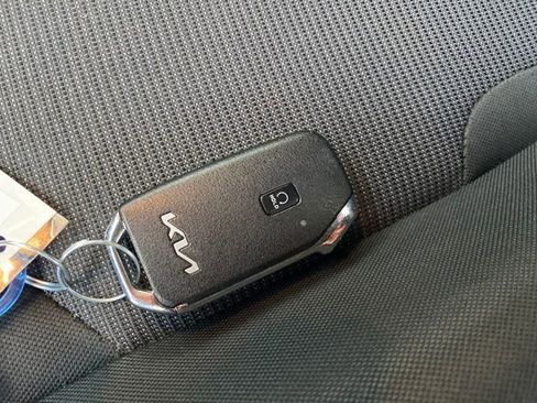 Used 2023 Kia K5 LXS image 26