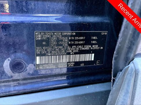 Used 2019 Toyota RAV4 XLE w/ All Weather Liner Package FWD image 9