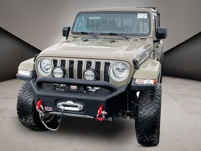 Used 2020 Jeep Gladiator Overland w/ Popular Equipment Package