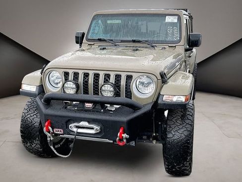 Used 2020 Jeep Gladiator Overland w/ Popular Equipment Package AWD/4WD image 1