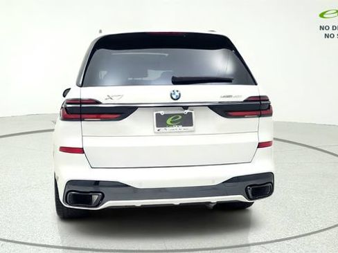 Used 2025 BMW X7 xDrive40i w/ M Sport Package AWD/4WD image 7