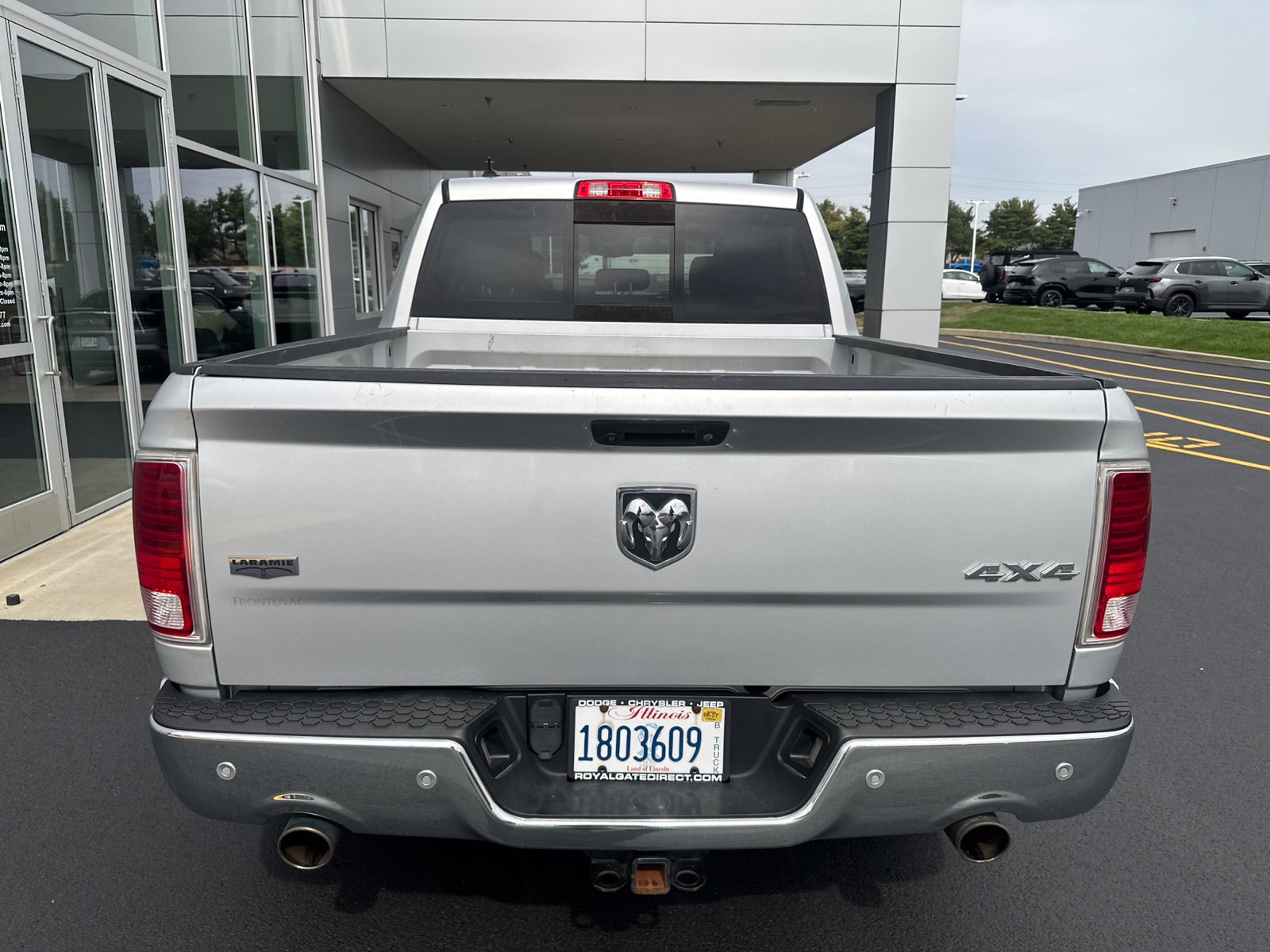Used 2015 RAM 1500 Laramie w/ Convenience Group AWD/4WD image 12