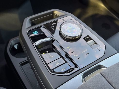 Used 2026 BMW iX xDrive45 image 30