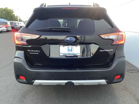 Used 2023 Subaru Outback Limited AWD/4WD image 5