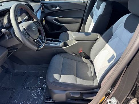 New 2026 Chevrolet Trax RS w/ Sunroof Package FWD image 15