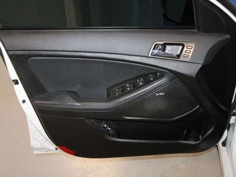 Used 2012 Kia Optima SX w/ Premium Touring Pkg image 5