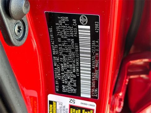 Certified 2020 Toyota Camry SE image 32