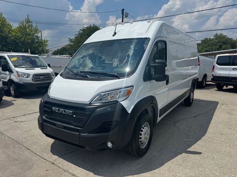 Used 2026 RAM ProMaster 2500 w/ Convenience Group FWD image 7