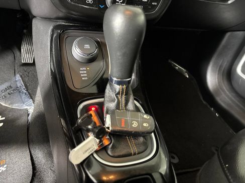 Used 2020 Jeep Compass Limited AWD/4WD image 20