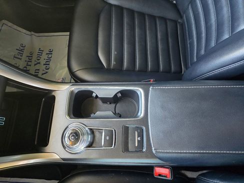 Used 2019 Ford Fusion SEL image 25