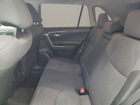 Used 2019 Toyota RAV4 XLE w/ Convenience Package FWD image 18