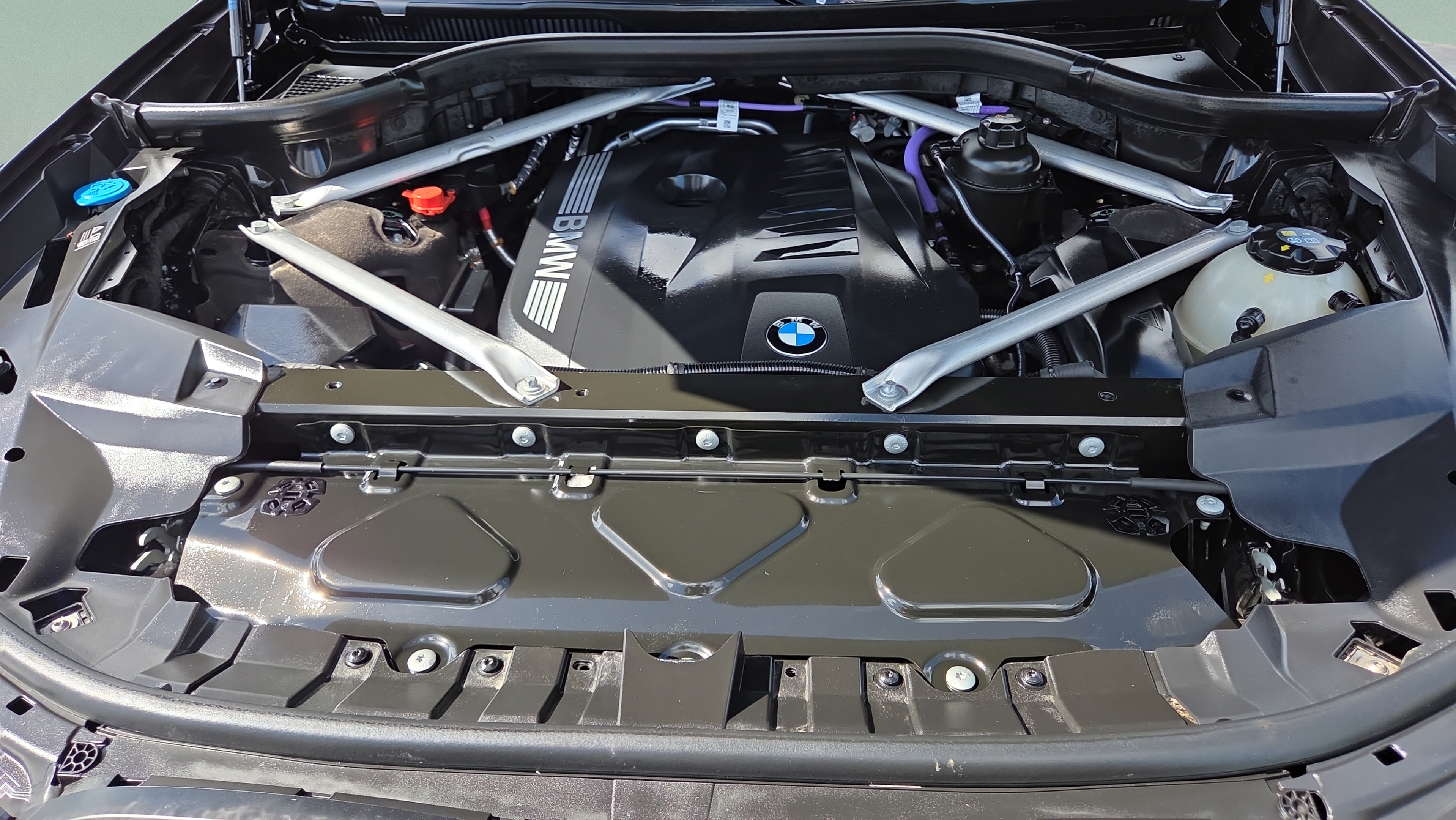 Certified 2024 BMW X7 xDrive40i w/ M Sport Package AWD/4WD image 19