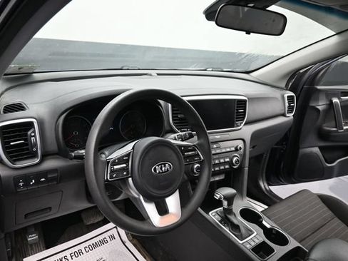 Used 2020 Kia Sportage LX w/ LX Popular Package AWD/4WD image 12