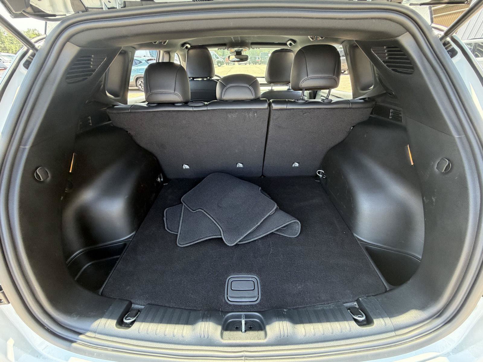 Certified 2025 Jeep Compass Limited AWD/4WD image 18