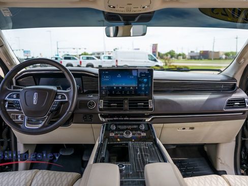 Used 2023 Lincoln Navigator L Black Label image 13