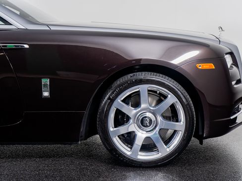 Used 2017 Rolls-Royce Dawn image 7