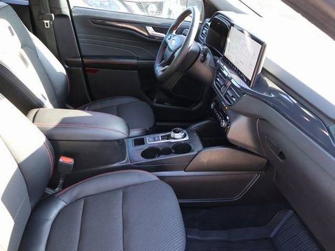 Used 2023 Ford Escape ST-Line Elite image 11