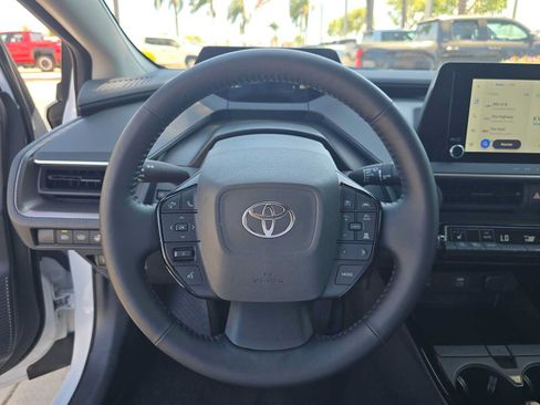 Used 2026 Toyota Prius XLE FWD image 24