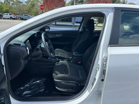 Used 2021 Kia Forte LXS image 15